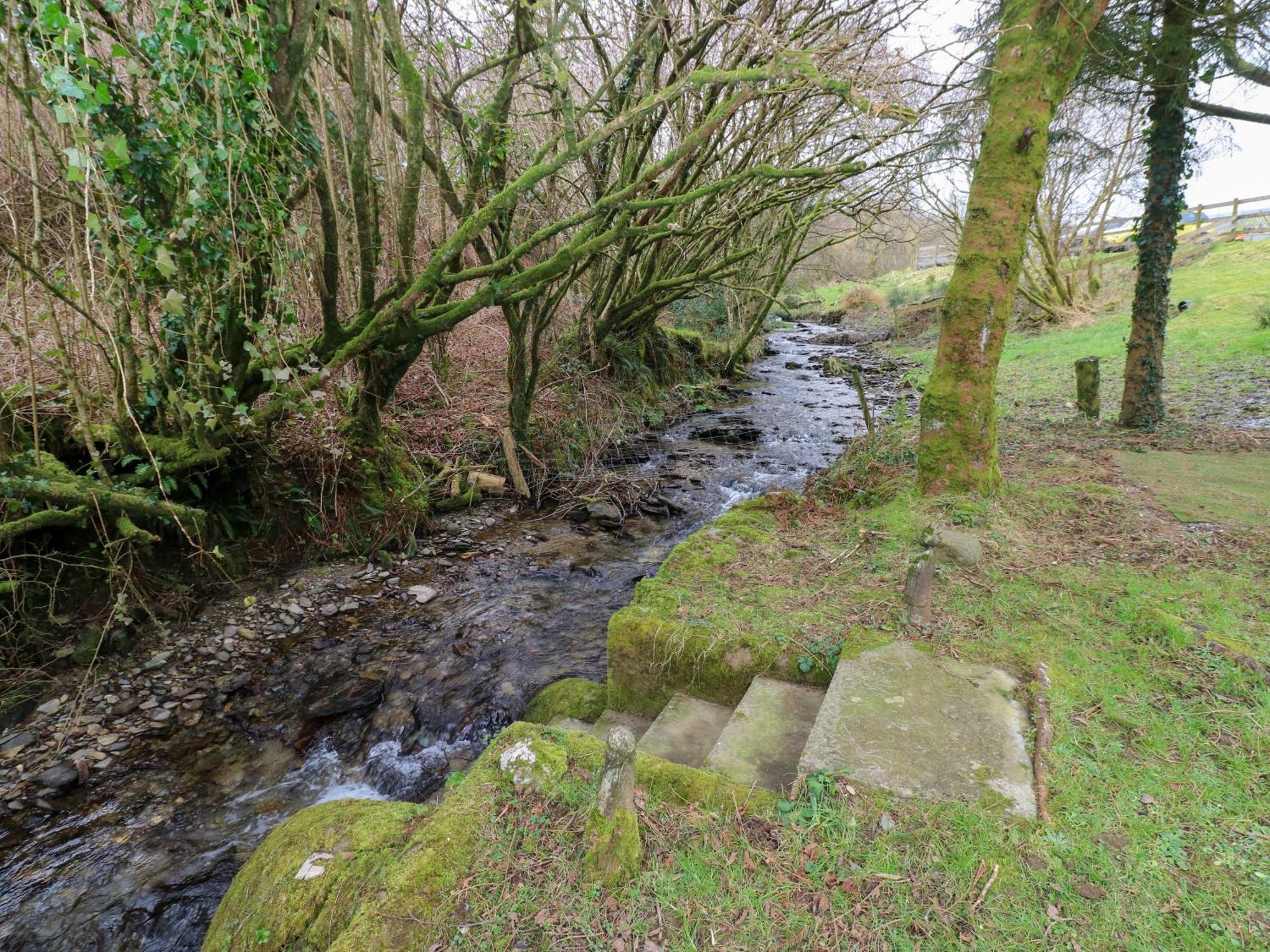 The Hen Pen Villa Llanfyrnach Exterior photo